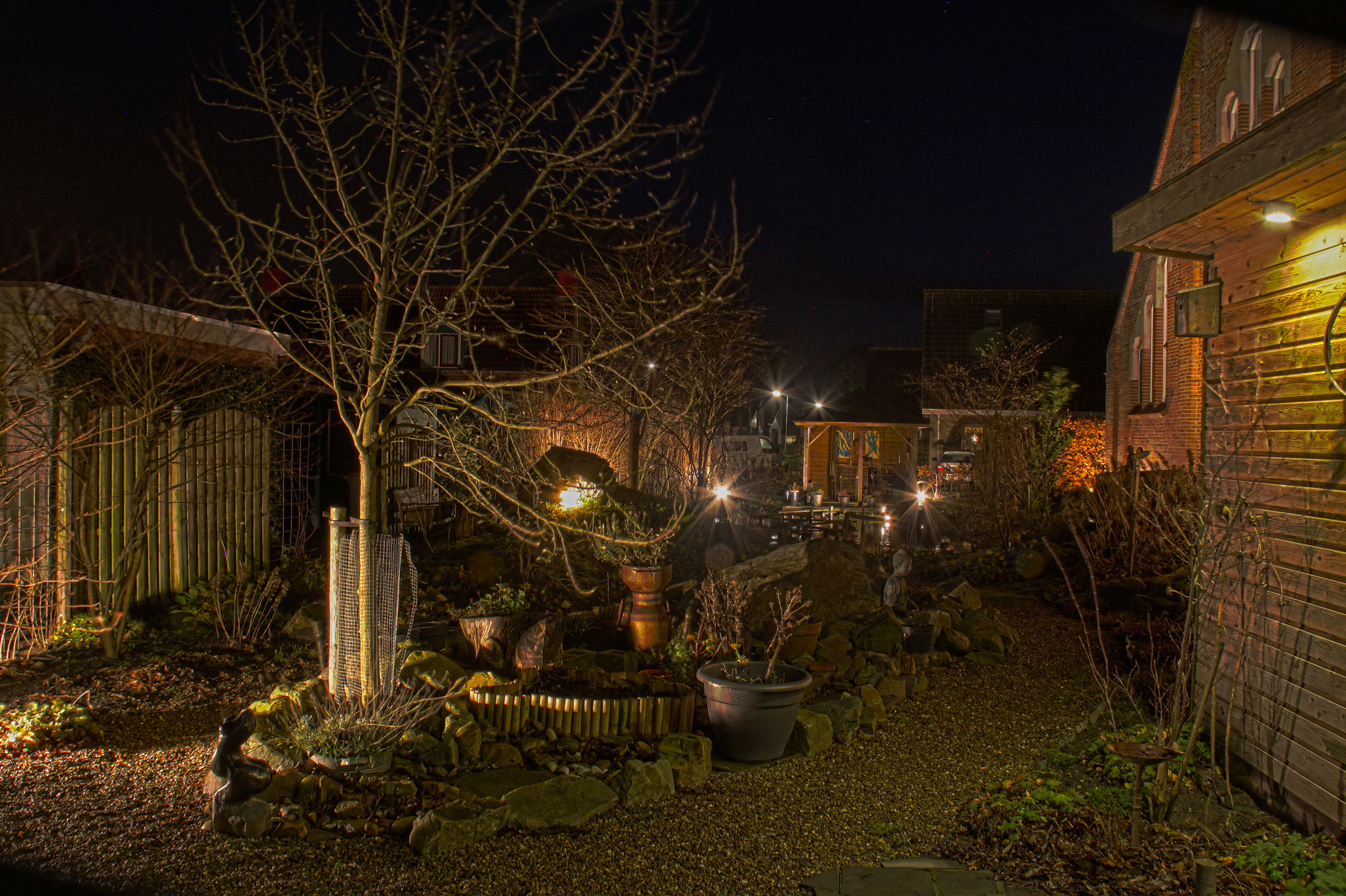 tuin buorren 29 oudega (smallingerland) op 22 december 2013 rond 18:30 uur
