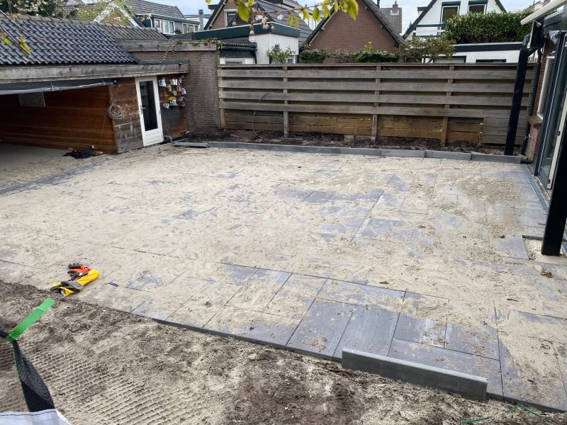 2.-Particulier-Apeldoorn-bestrating-klaar
