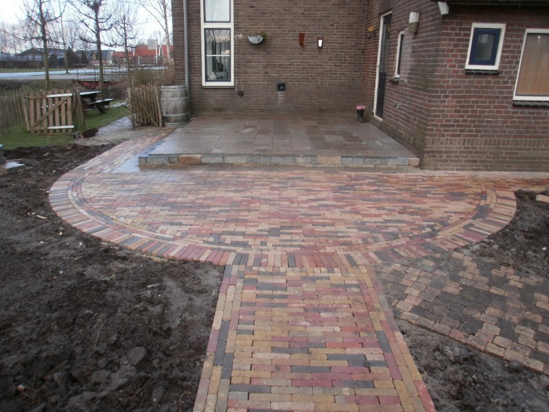aanleg-tuin-met-ronde-vorm-17