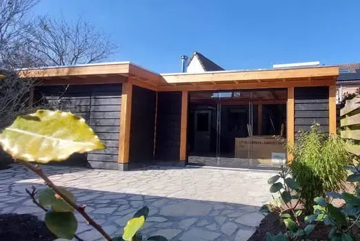 Douglas-tuinkamer-met-opbergschuur-in-Hattem